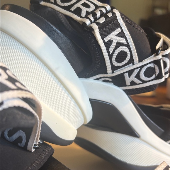 Michael Kors Black & White Platform Logo Sandals - Picture 5 of 12